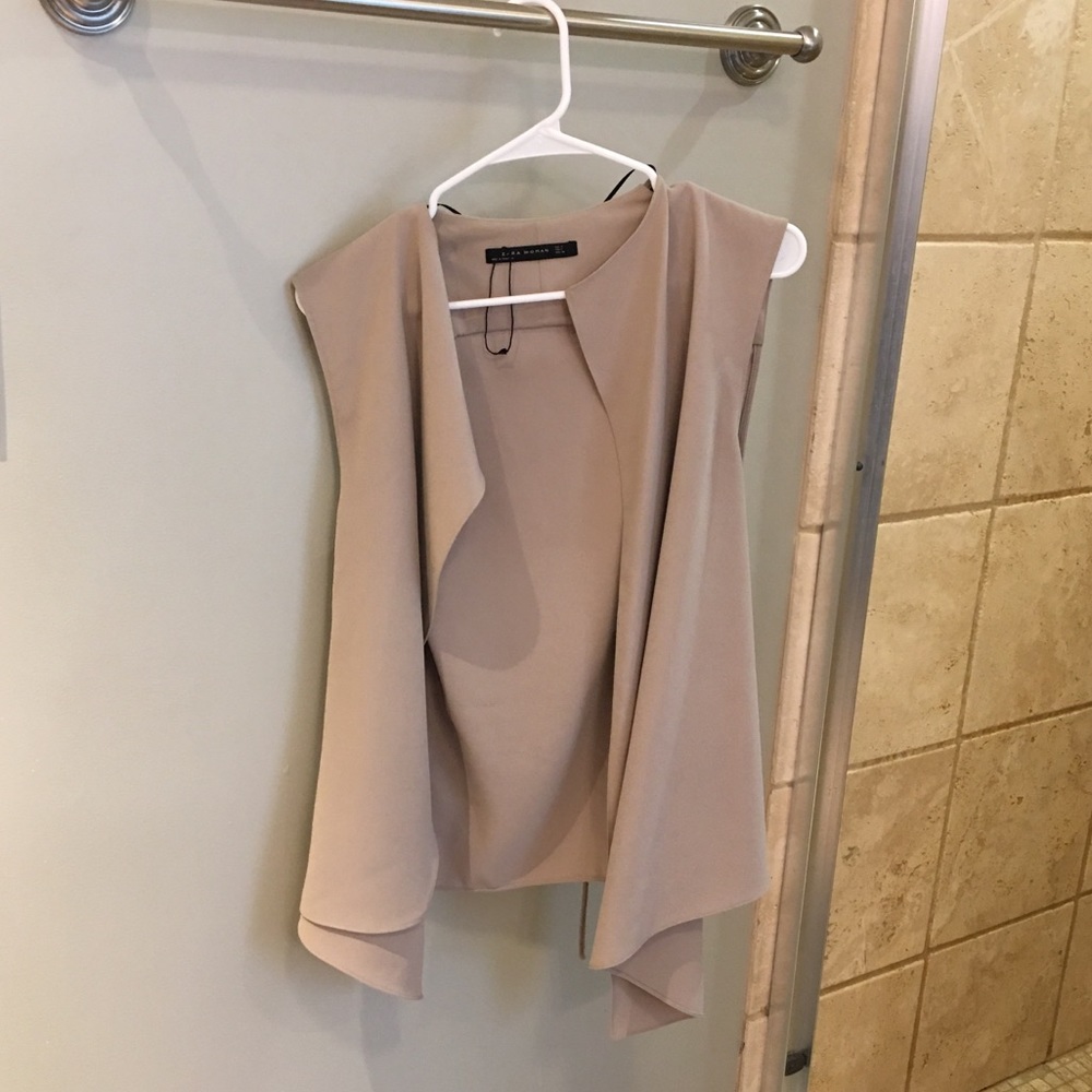 Zara taupe vest size medium worn once